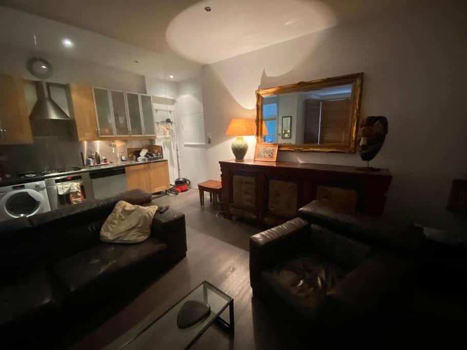 Large Studio Flat In Kensington لندن المظهر الخارجي الصورة