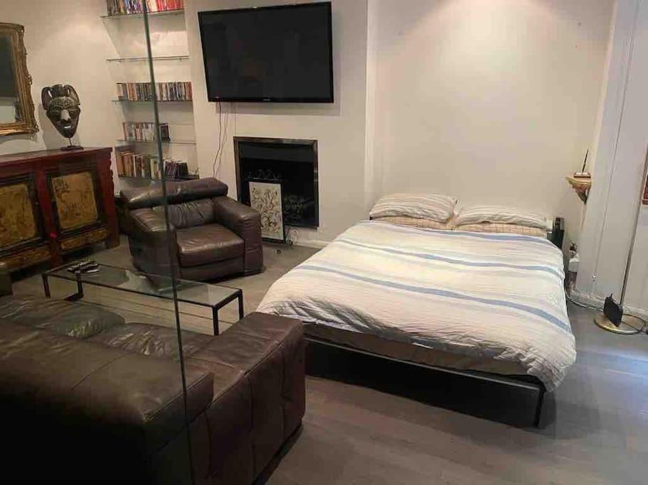 Large Studio Flat In Kensington لندن المظهر الخارجي الصورة