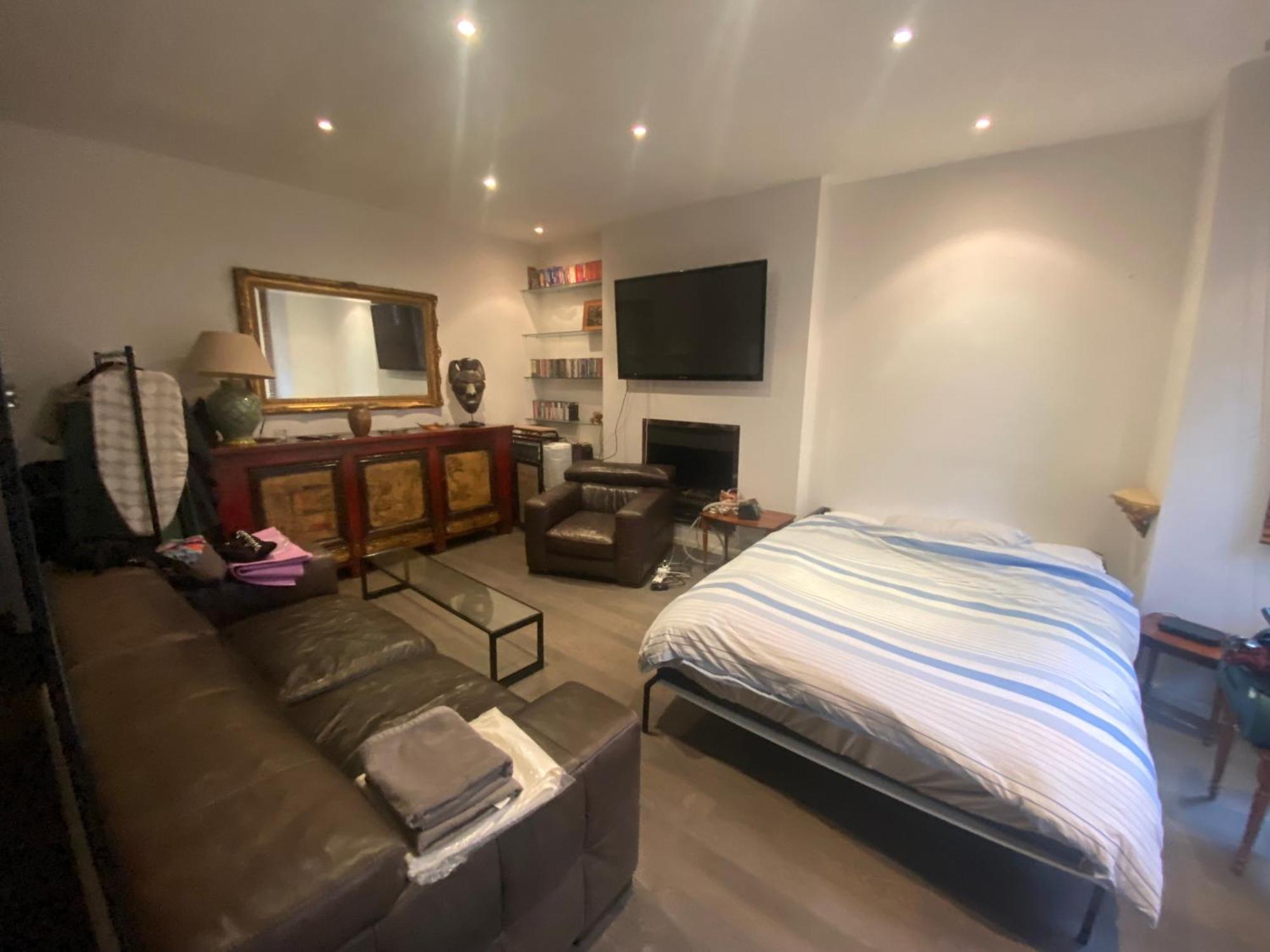 Large Studio Flat In Kensington لندن المظهر الخارجي الصورة