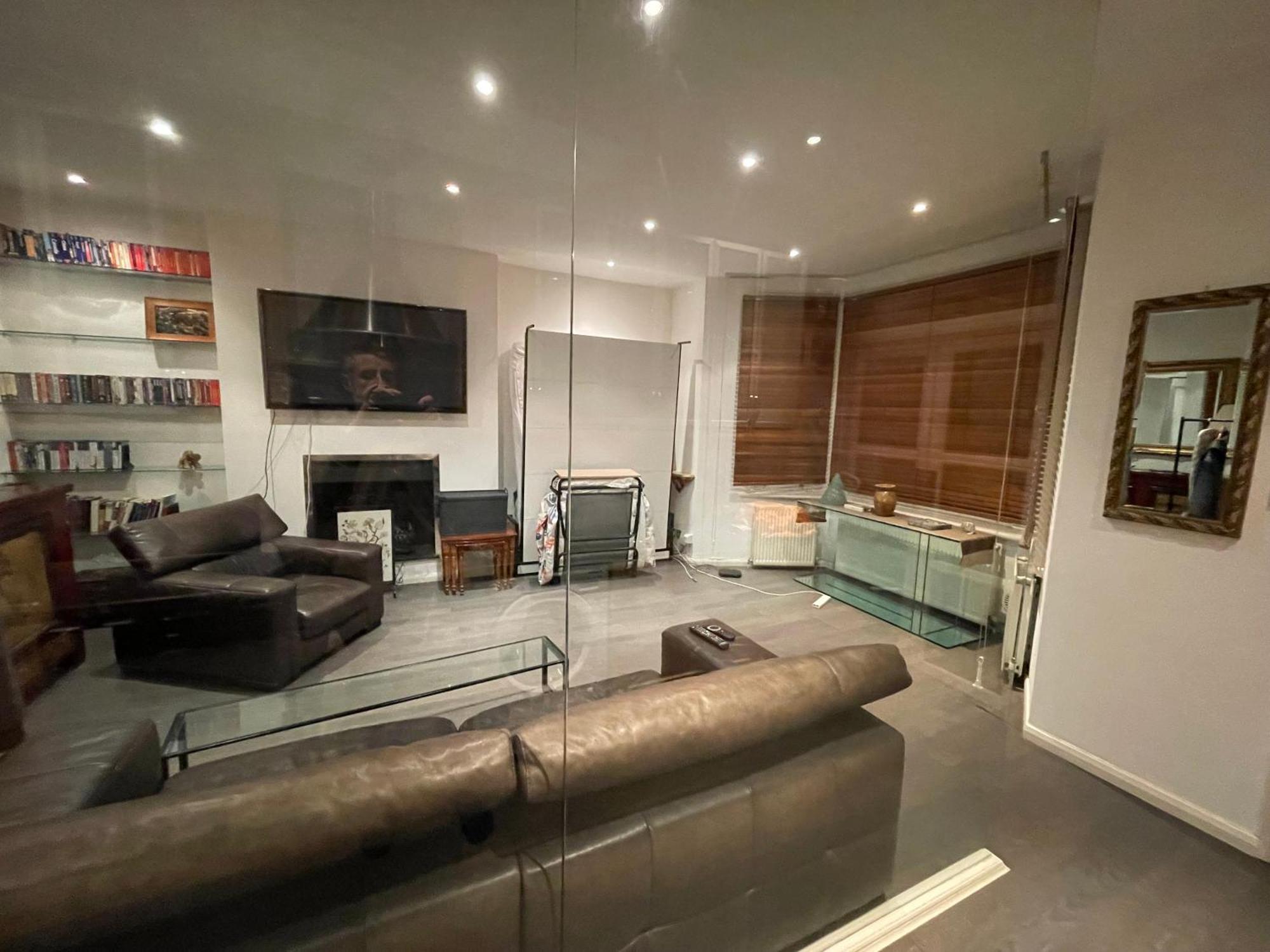 Large Studio Flat In Kensington لندن المظهر الخارجي الصورة