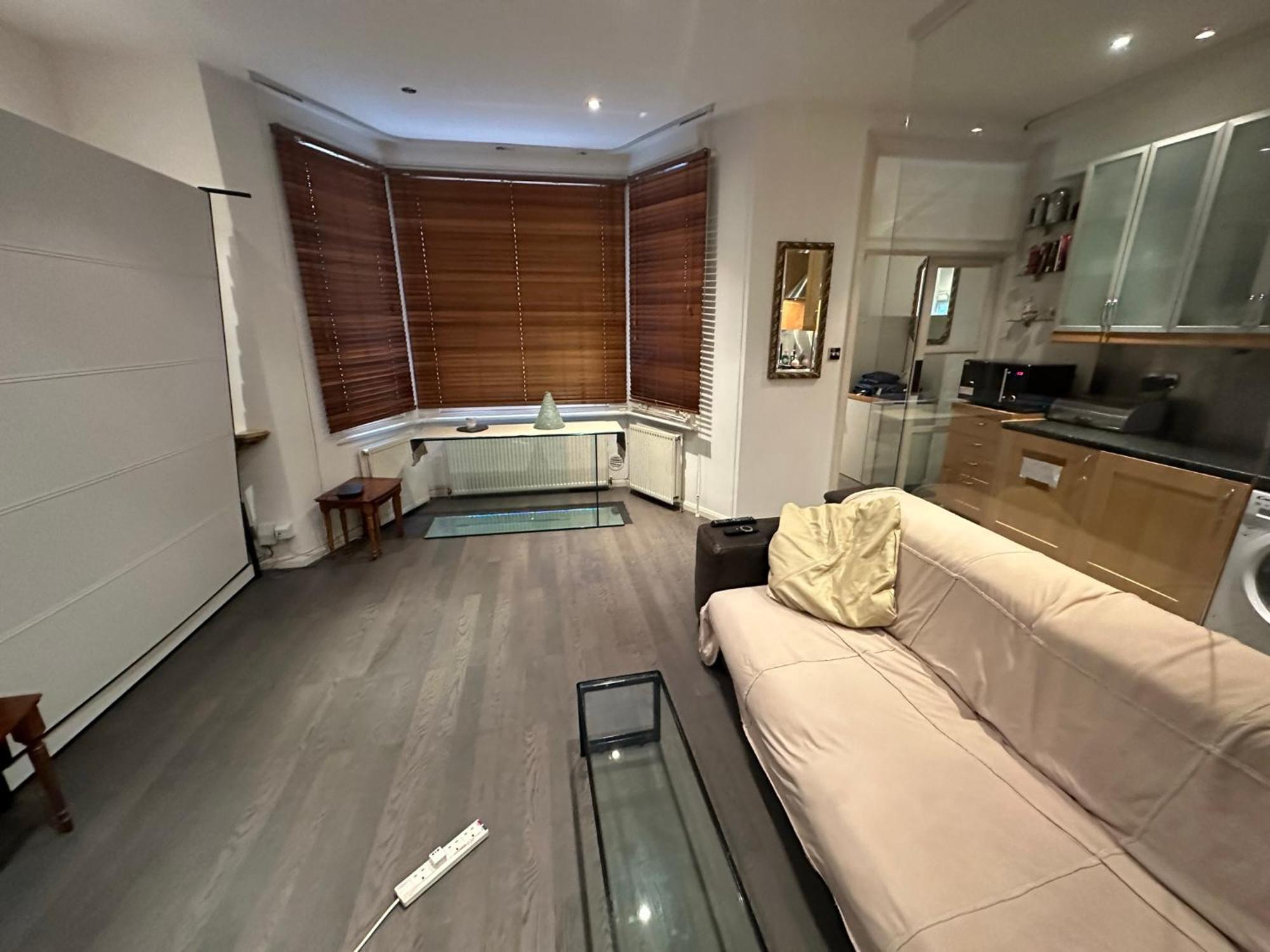Large Studio Flat In Kensington لندن المظهر الخارجي الصورة