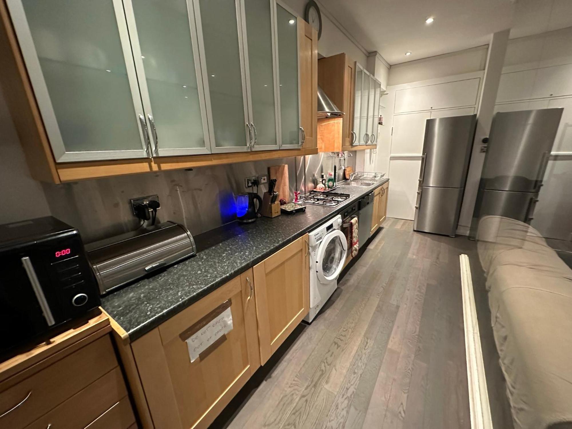 Large Studio Flat In Kensington لندن المظهر الخارجي الصورة