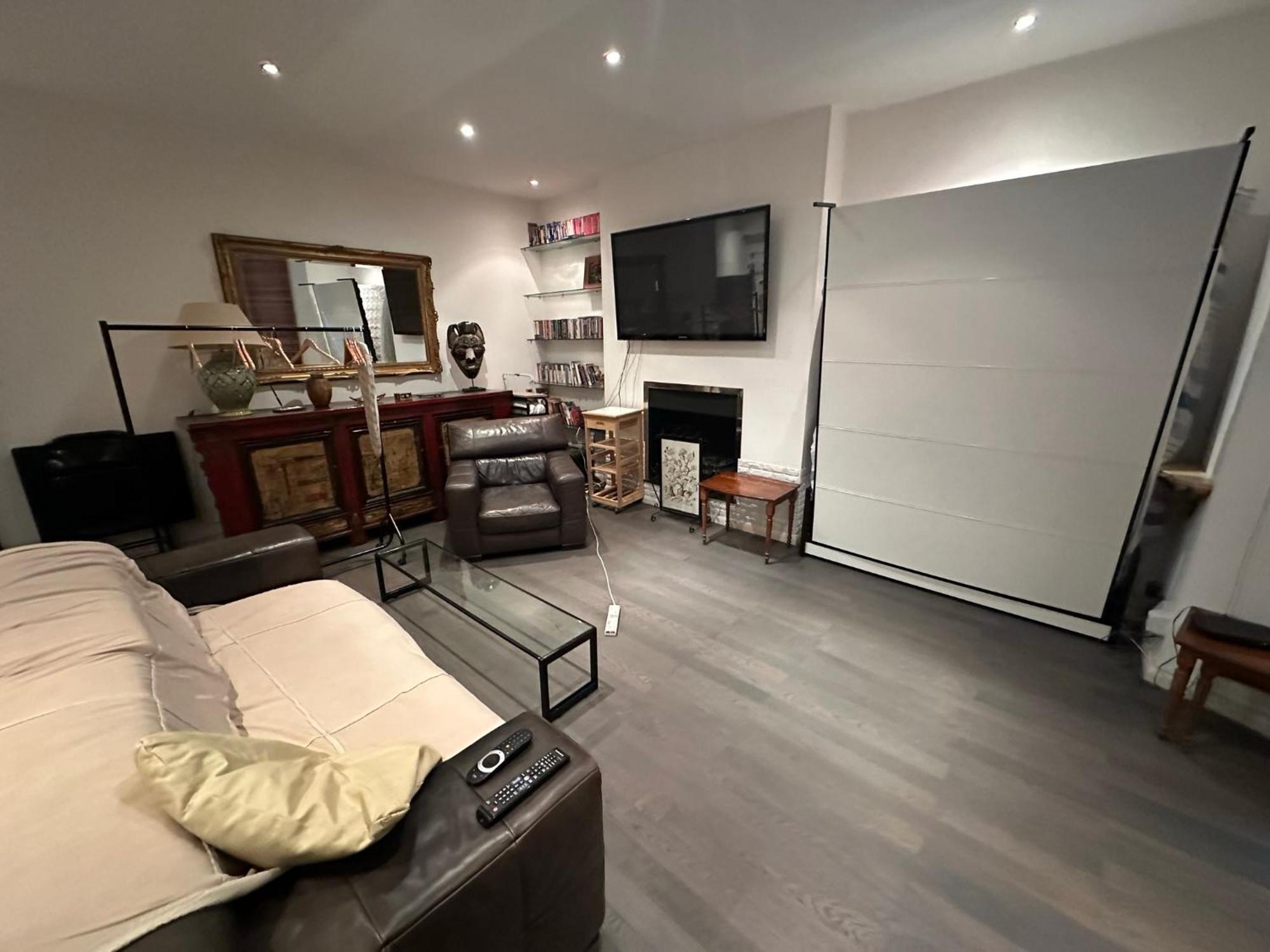 Large Studio Flat In Kensington لندن المظهر الخارجي الصورة
