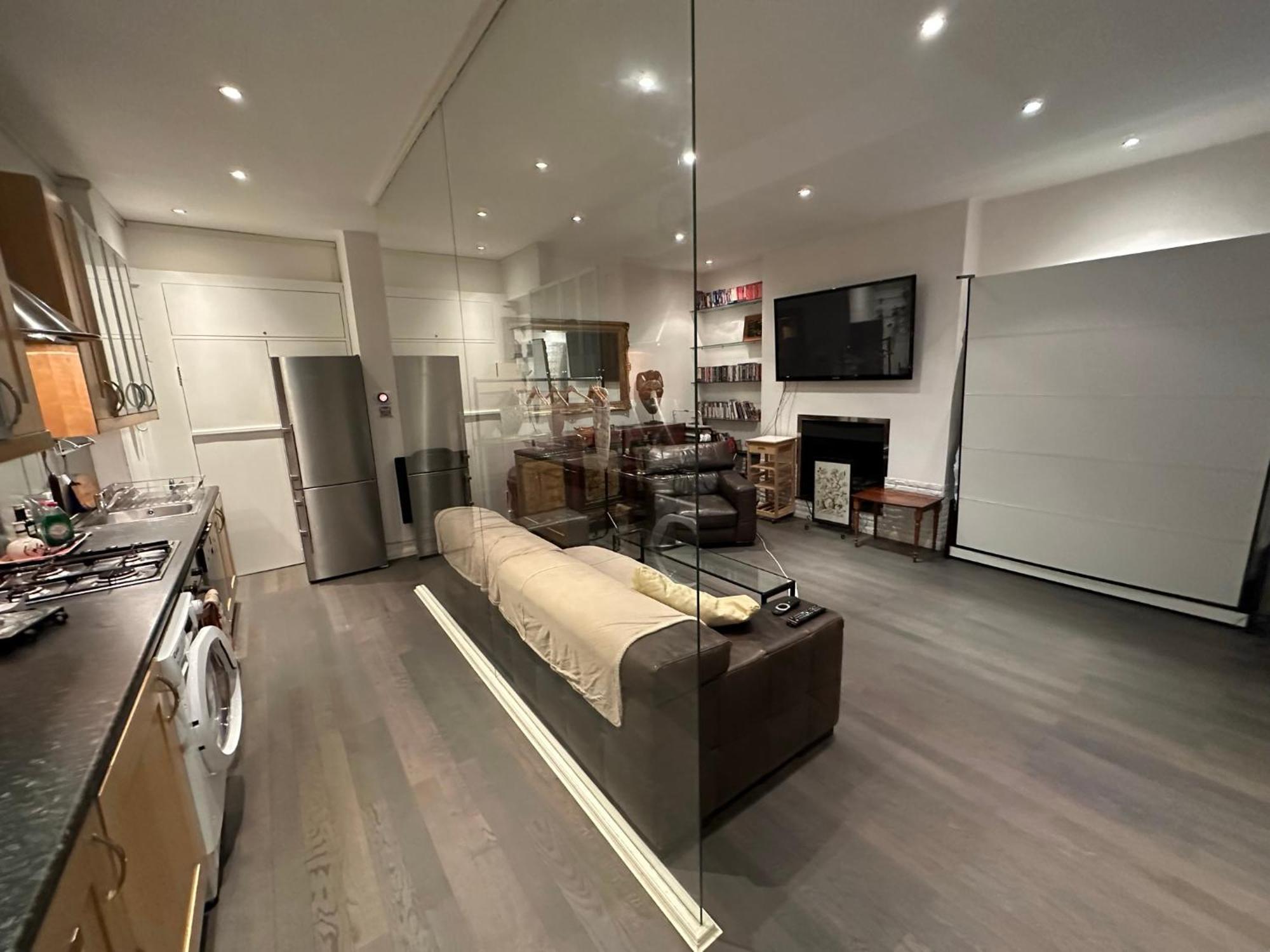 Large Studio Flat In Kensington لندن المظهر الخارجي الصورة
